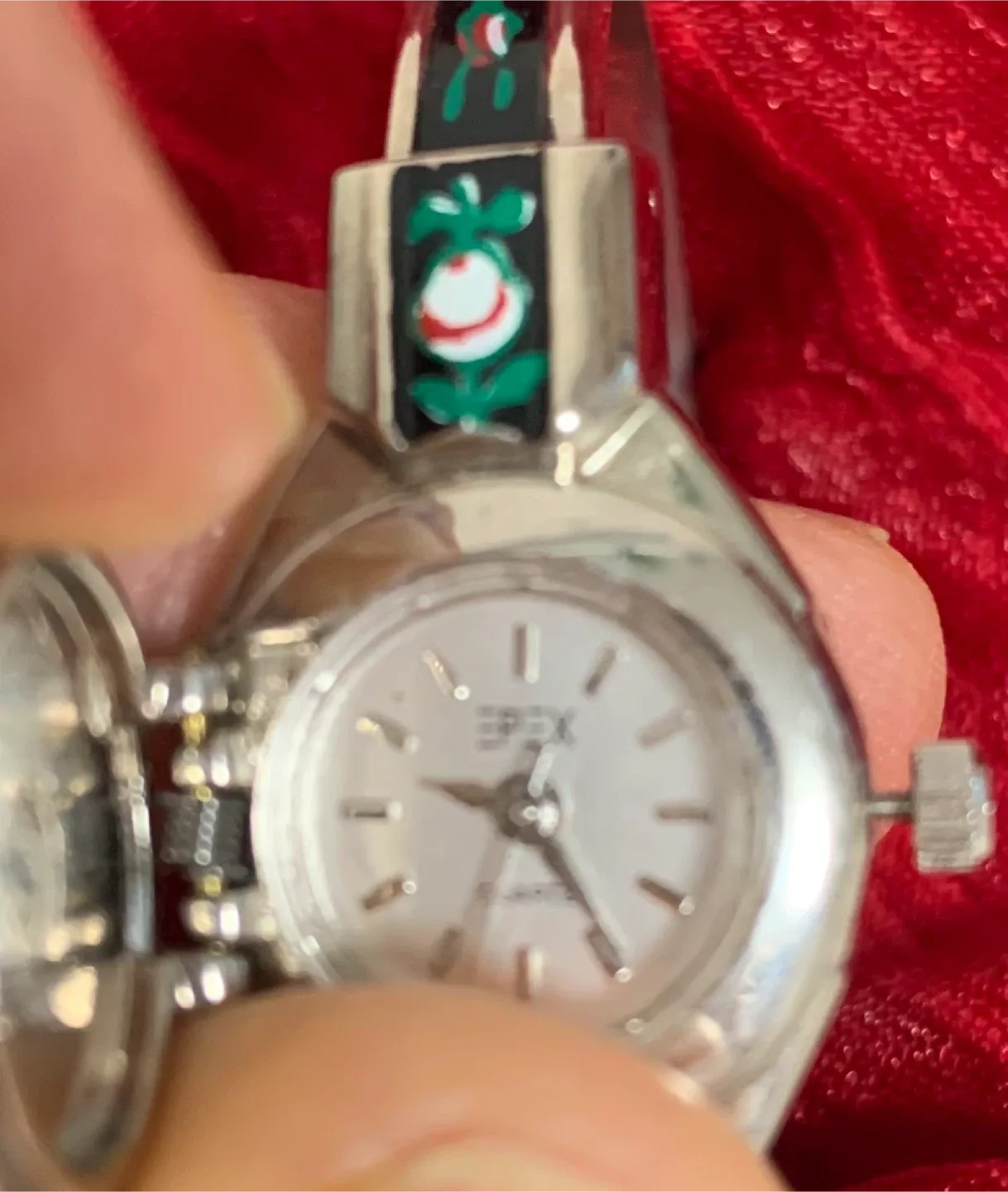 Vintage Epex Quartz Floral Watch image indicator(5)