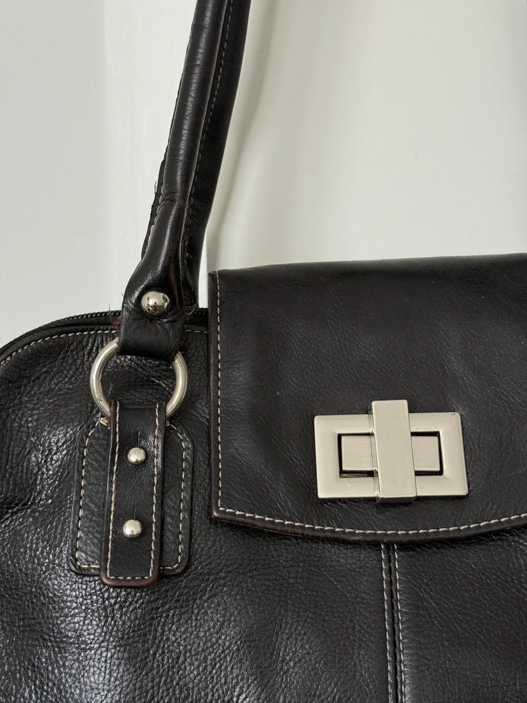 Danier Black Leather Handbag image indicator(2)