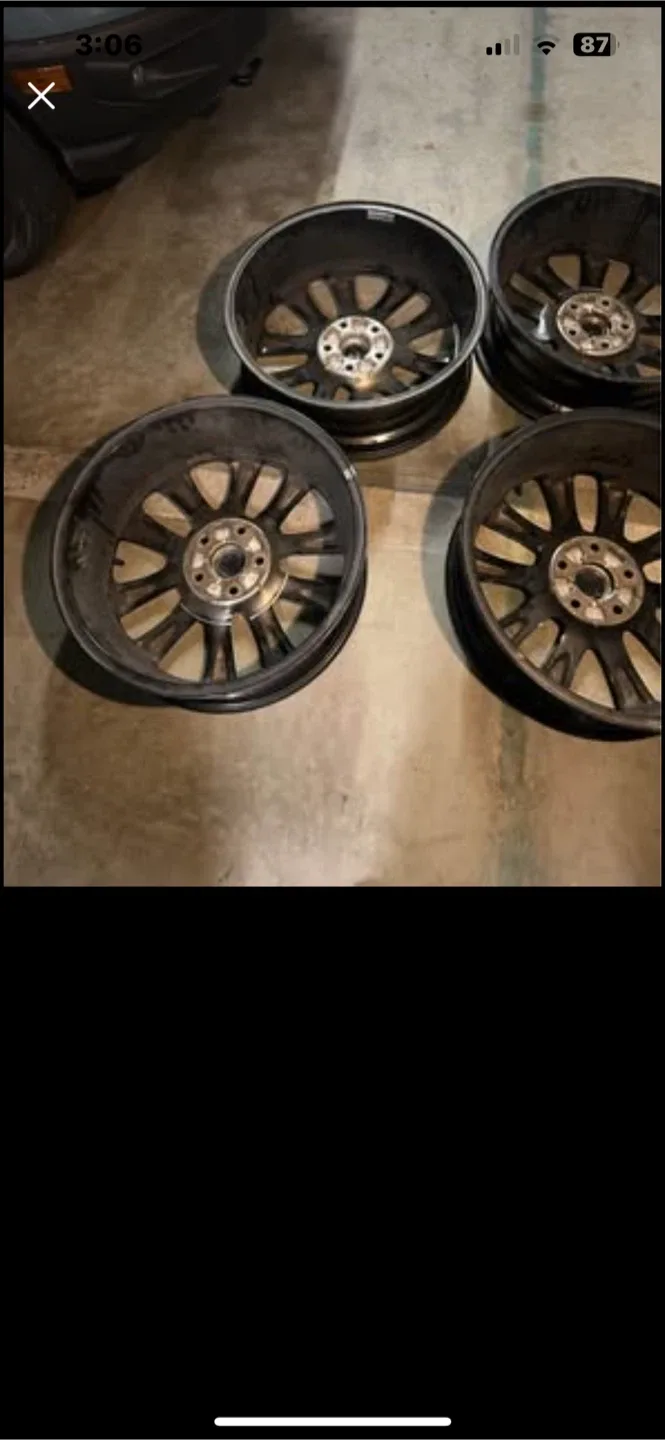 265/50R20 (4) Jeep Rims- 20x8.5 image indicator(3)