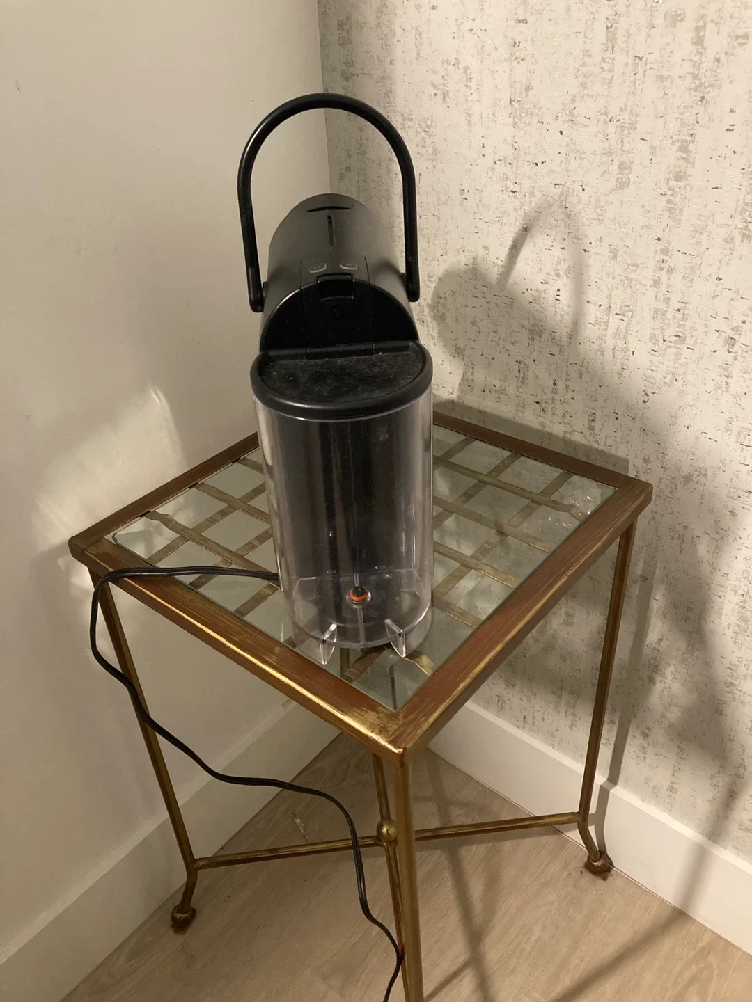 Nespresso Essenza Mini Coffee Maker - Black image indicator(4)