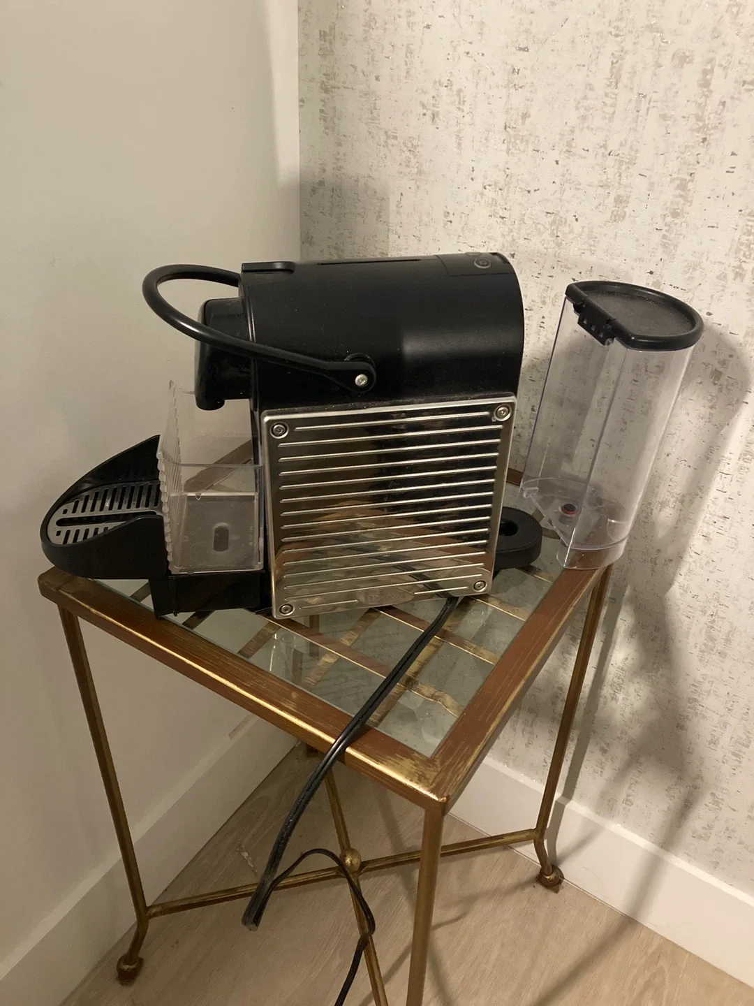 Nespresso Essenza Mini Coffee Maker - Black image indicator(5)