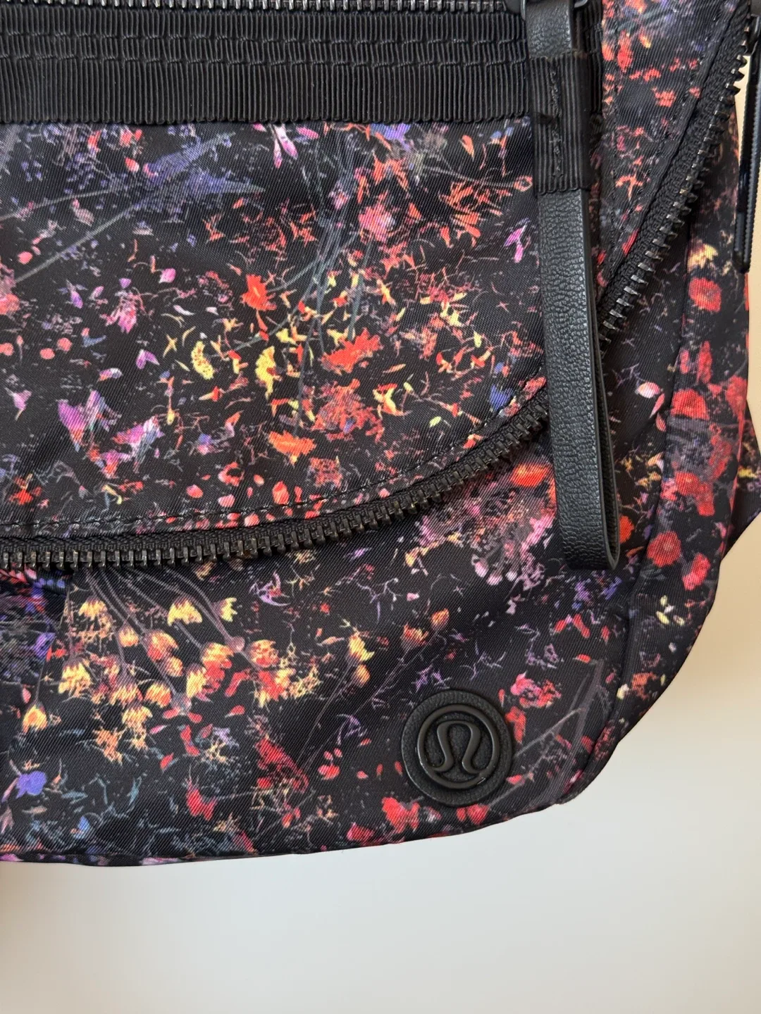Lululemon Festival Bag 5L Floral image indicator(2)