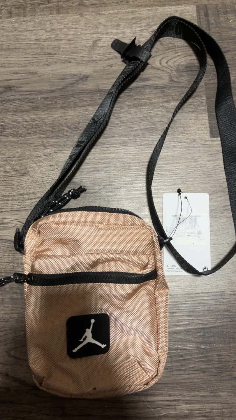 Jordan Brand Crossbody Bag image indicator(2)