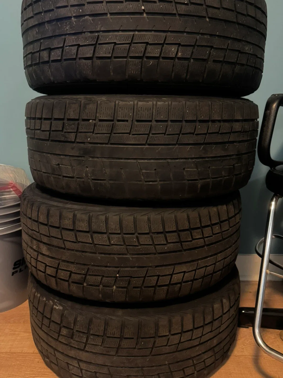 Set of Winter Tyres 5x112 225/45/R18 image indicator(2)