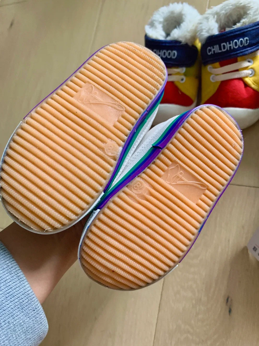 5 Baby Shoes - 3 New and 2 used image indicator(3)