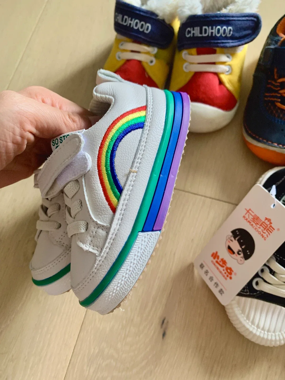 5 Baby Shoes - 3 New and 2 used image indicator(2)