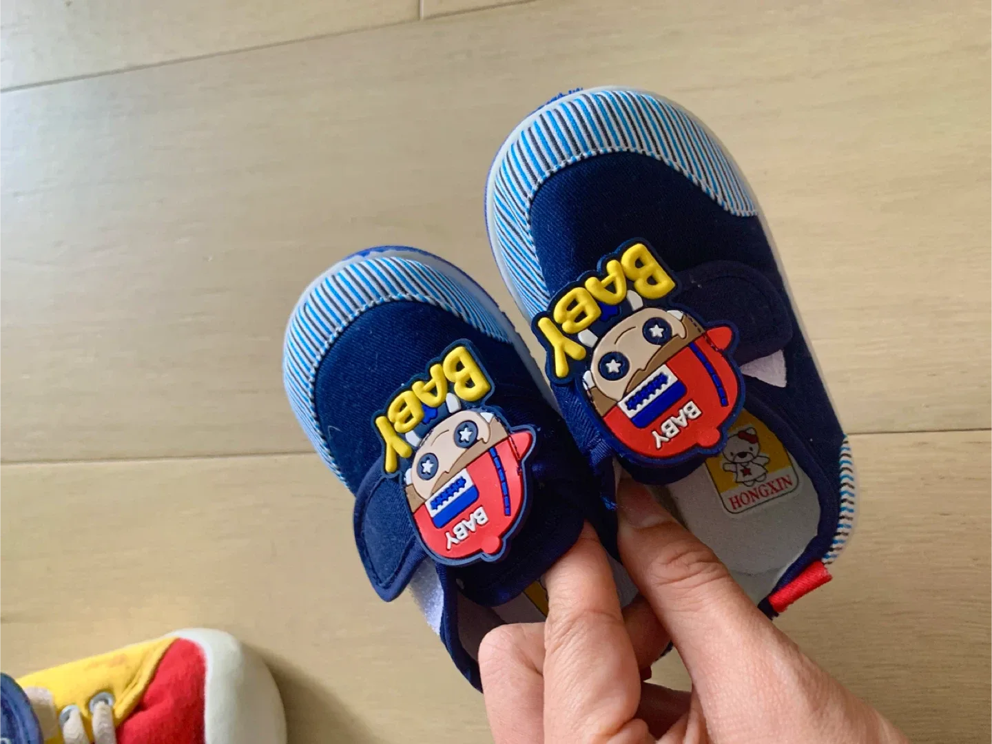 5 Baby Shoes - 3 New and 2 used image indicator(10)