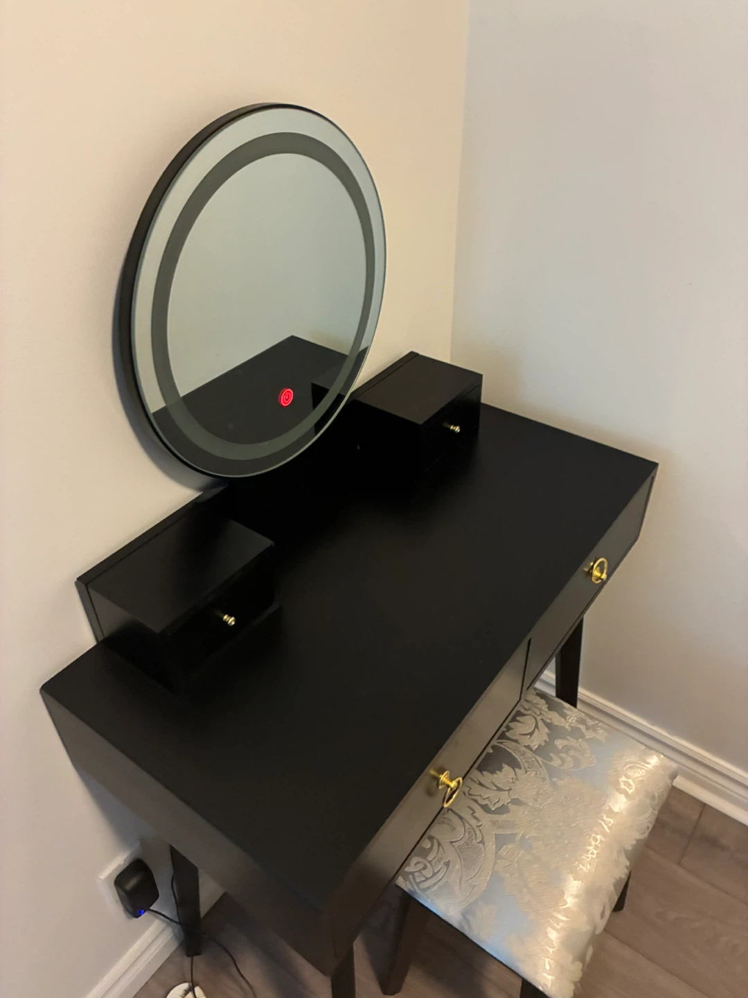 Black Vanity Table with Lighted Mirror & Stool - photo 3
