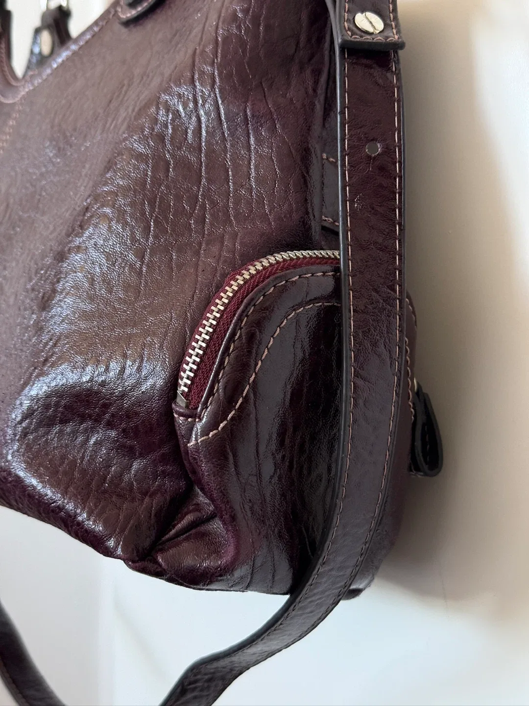 Covington Burgundy Tote Bag image indicator(3)