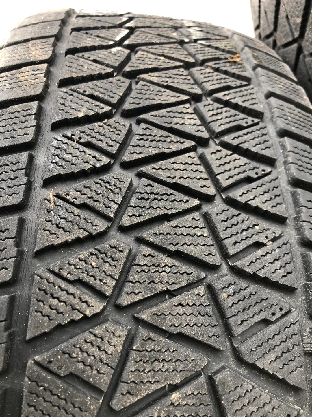 Bridgestone Blizzak Winter Tires on Sport Edition Rims image indicator(5)