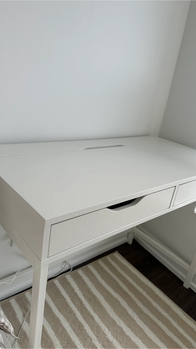 IKEA Micke White Desk - photo 3
