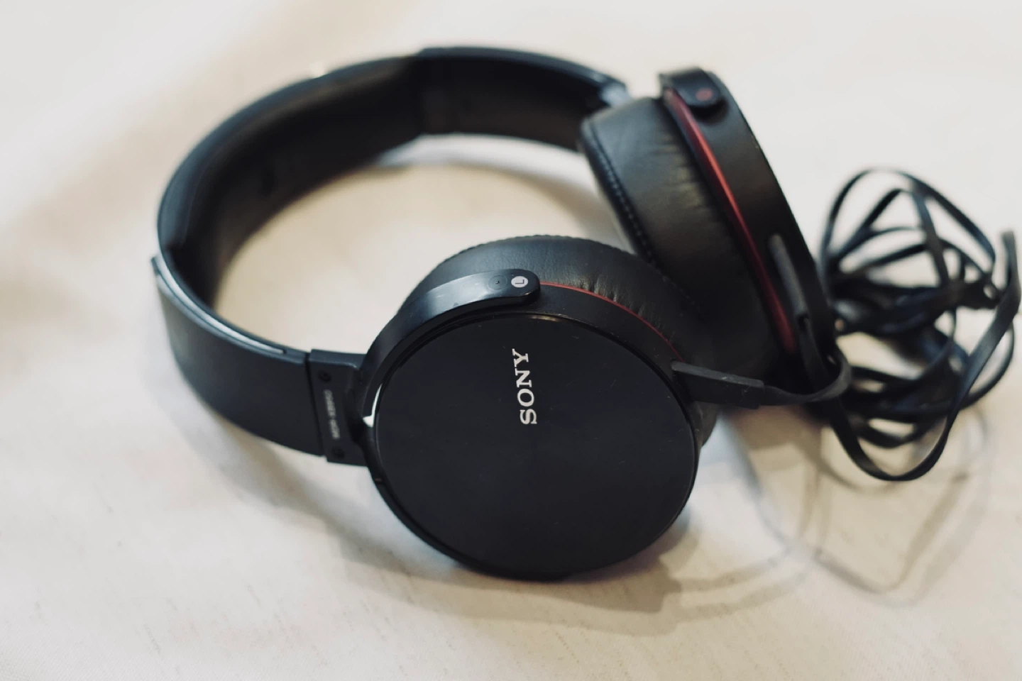 Sony MDR-XB950 Power Extra Bass Headphones