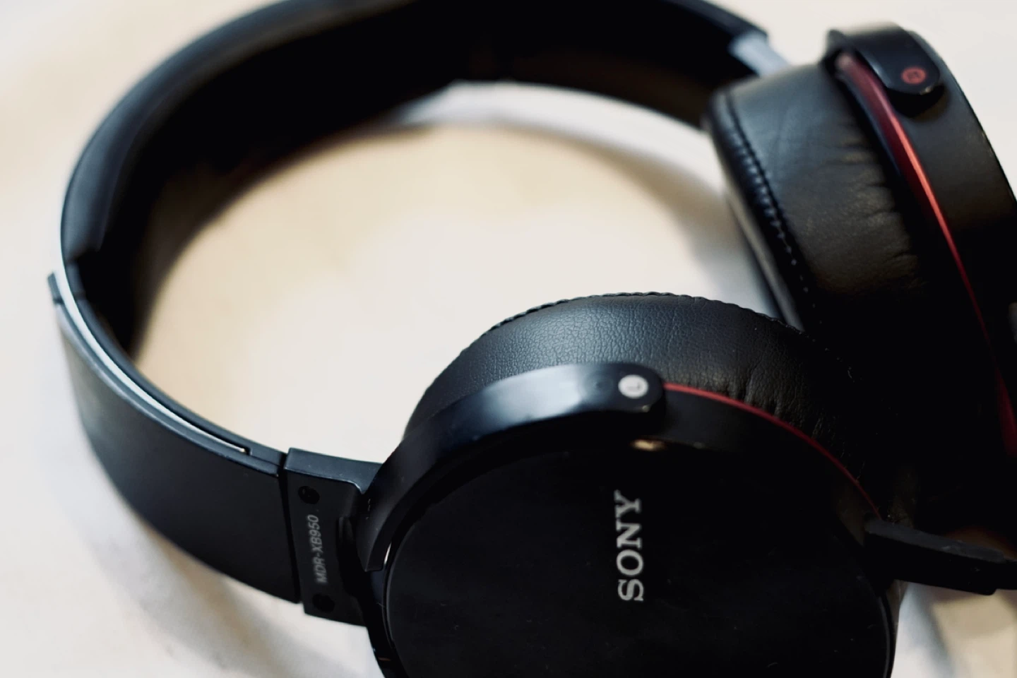 Sony MDR-XB950 Power Extra Bass Headphones - photo 3