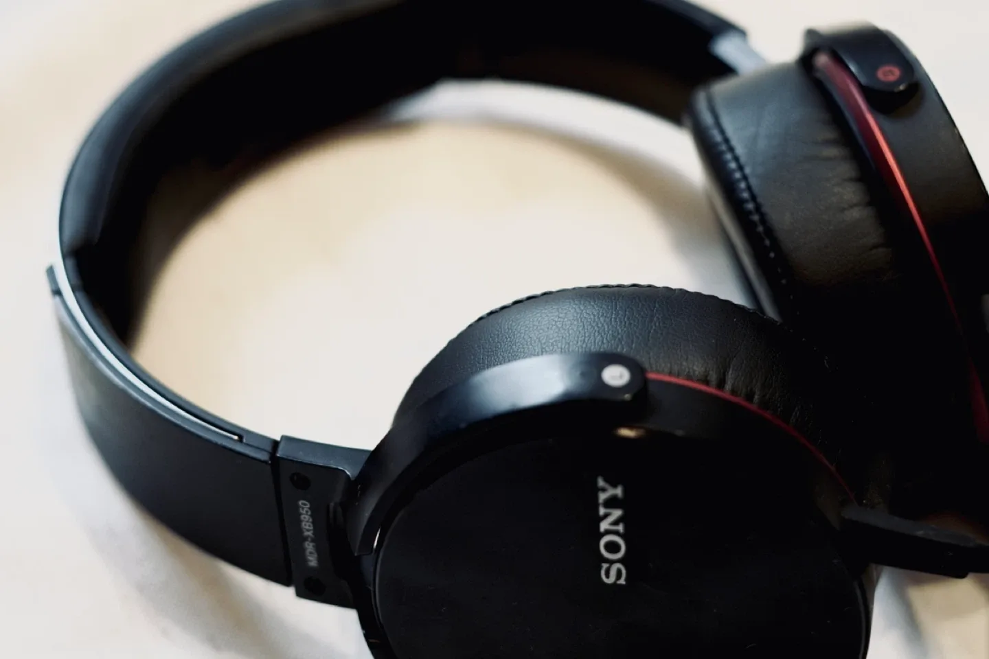 Sony MDR-XB950 Power Extra Bass Headphones image indicator(3)