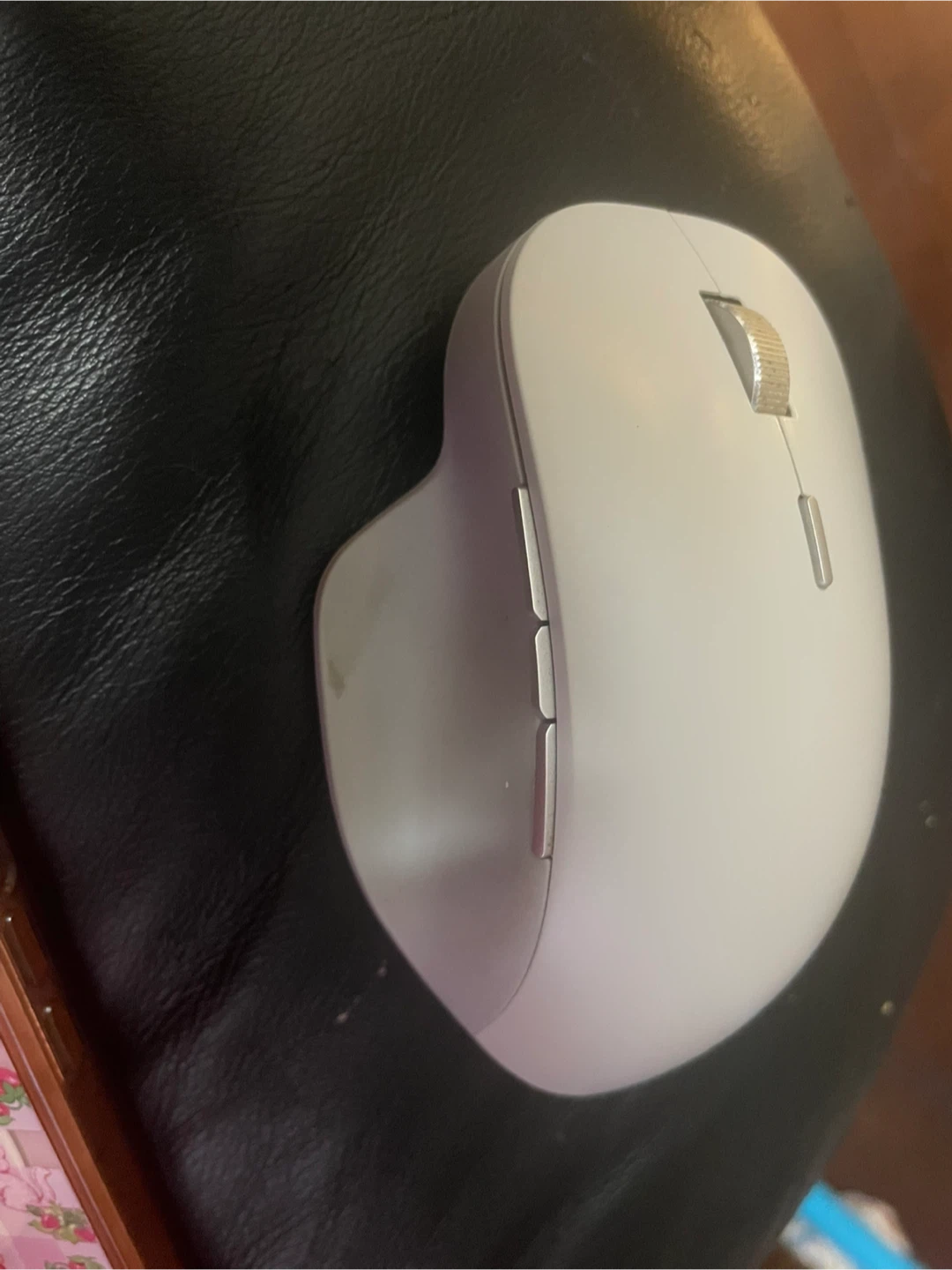 Microsoft Ergonomic Mouse - White