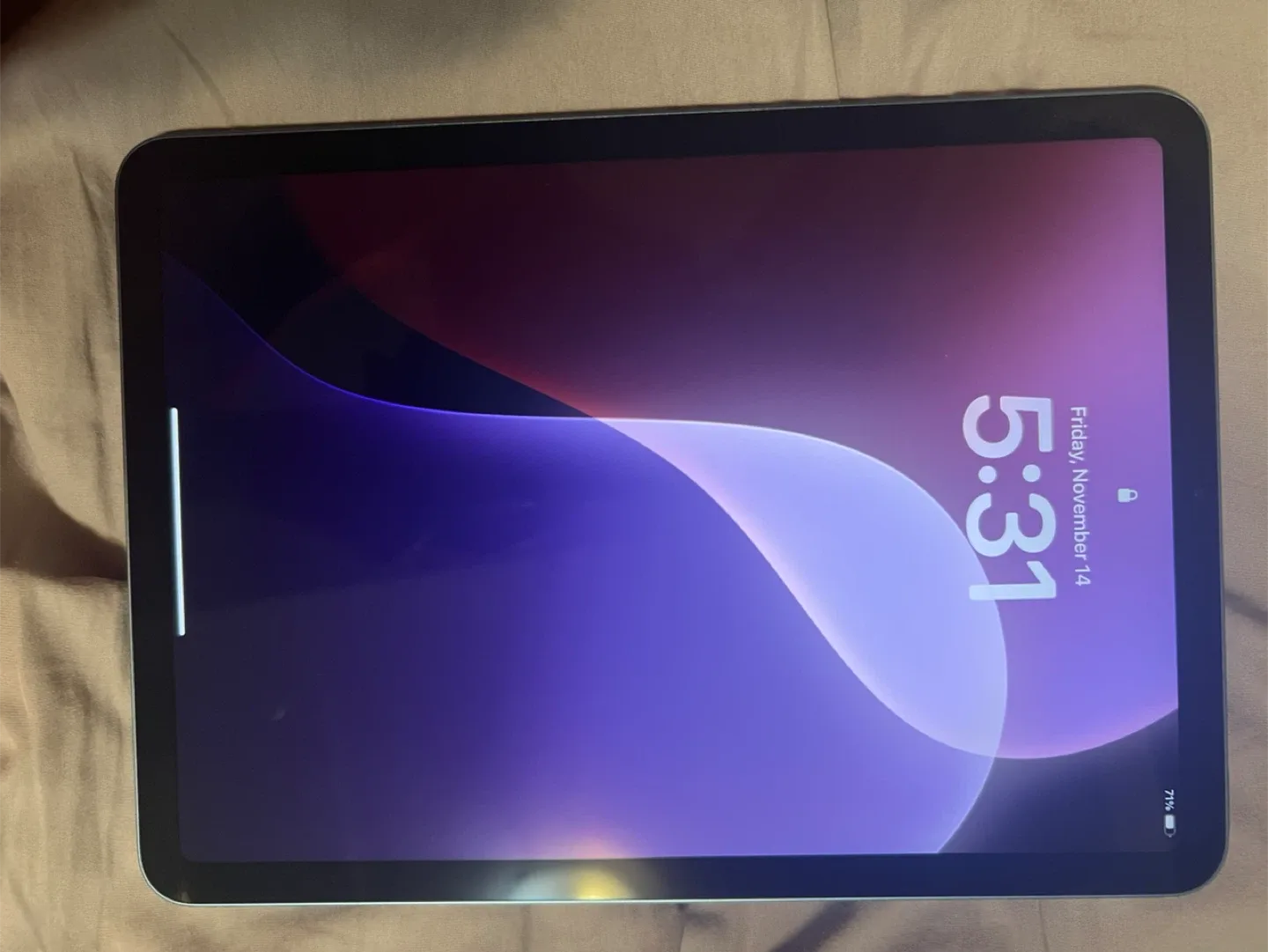 Apple iPad Air 5th gen image indicator(3)