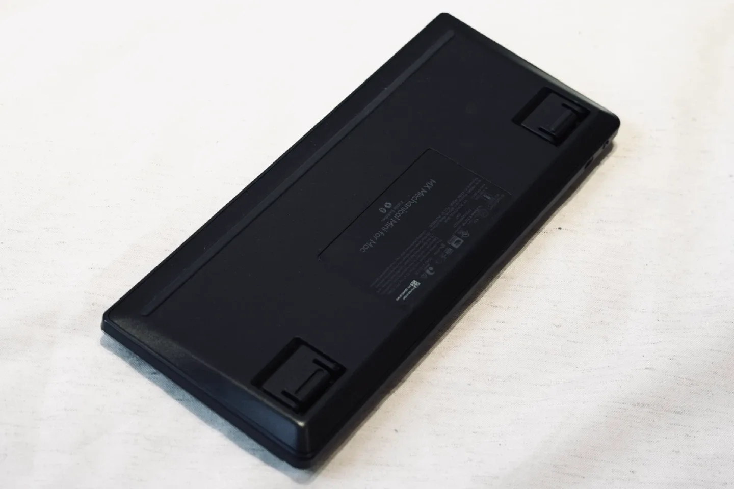 Logitech MX Mechanical Wireless Keyboard Backlit Keys image indicator(4)