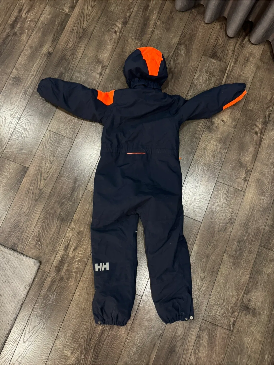 Helly Hansen Kids Snowsuit - Size 122/7 image indicator(2)