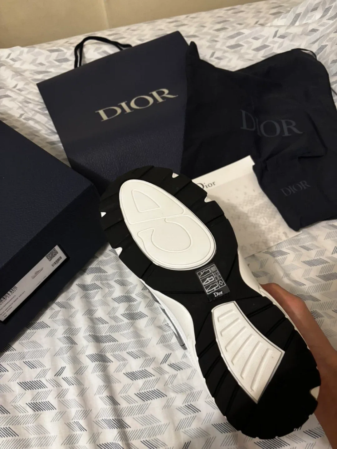 Dior B30 White Sneakers, Size 9.5 image indicator(3)