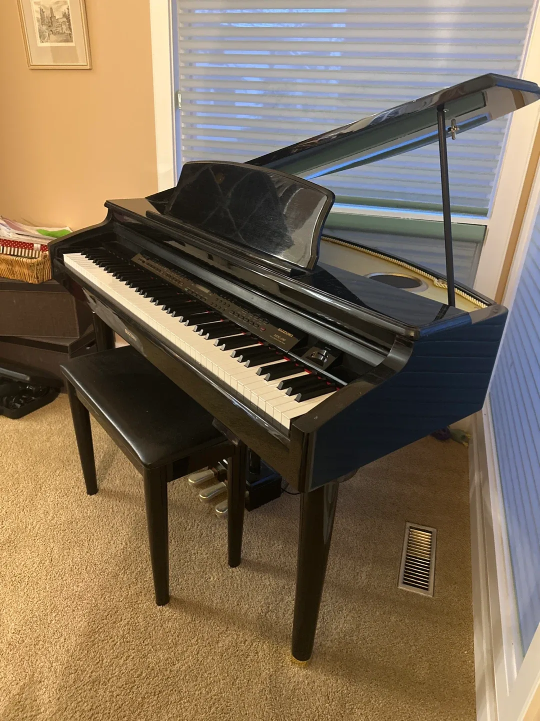 Suzuki Digital Baby Grand Piano