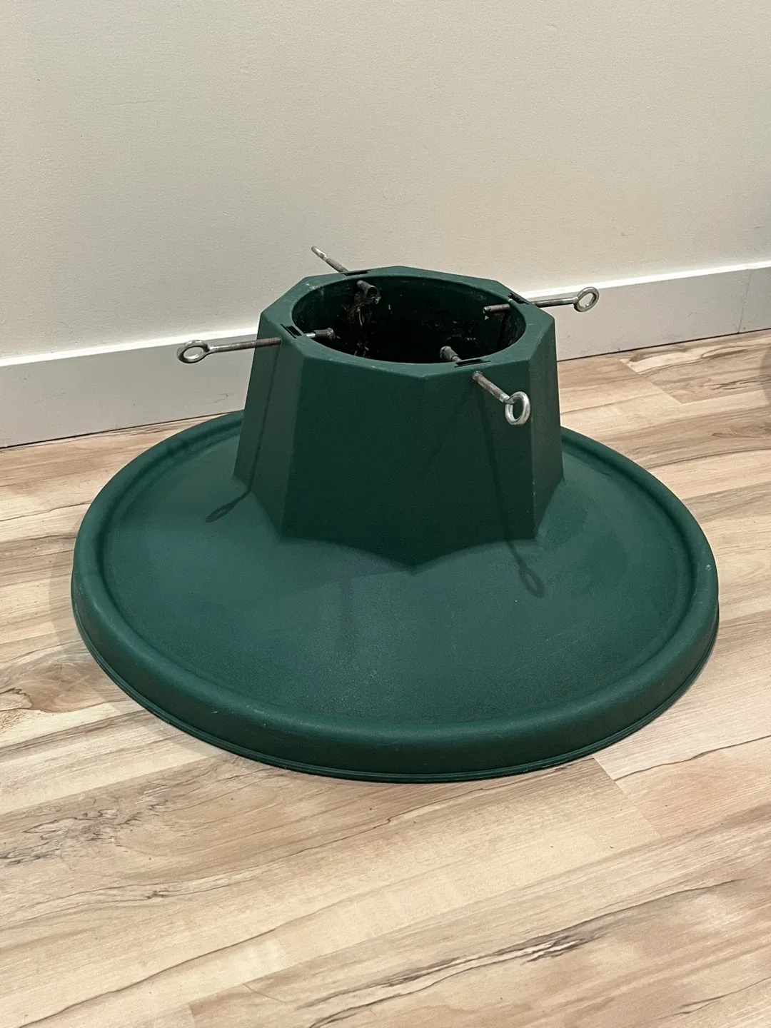 Christmas tree metal collar and tree stand image indicator(4)