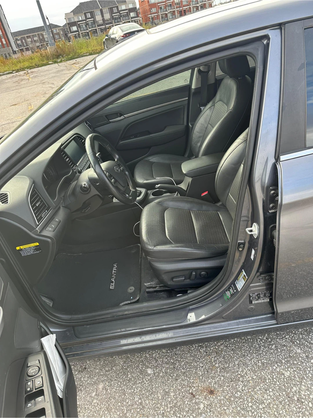 Hyundai Elantra Limited - Grey Sedan - photo 2