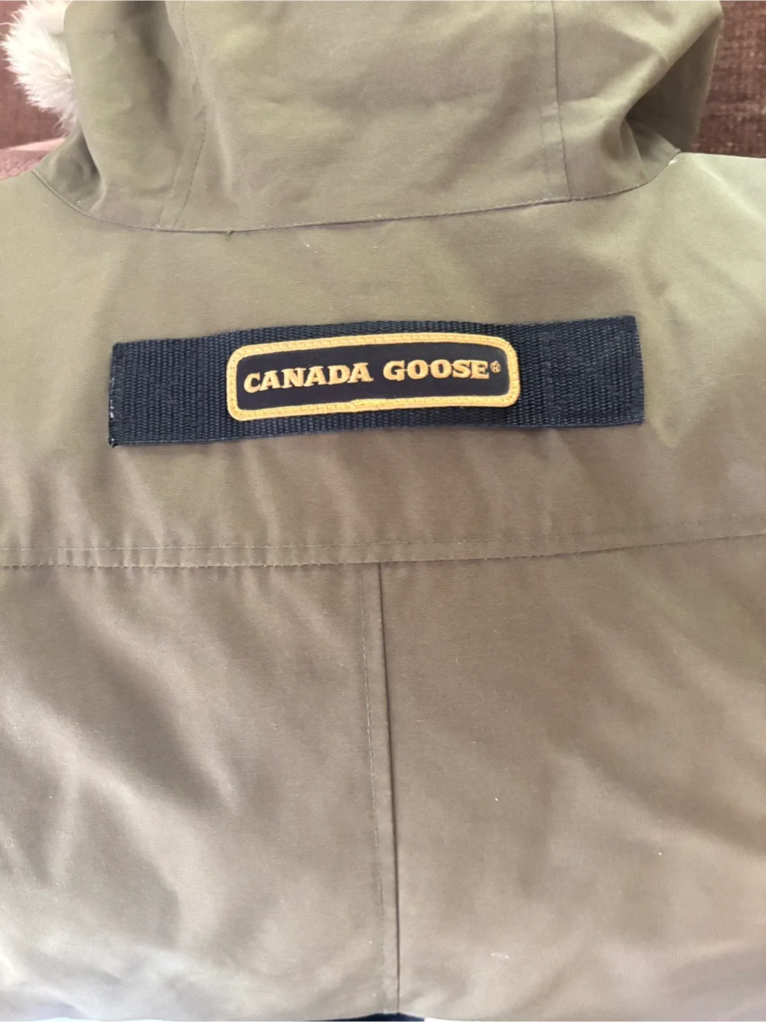 2 X L Canada goose like new jacket image indicator(4)