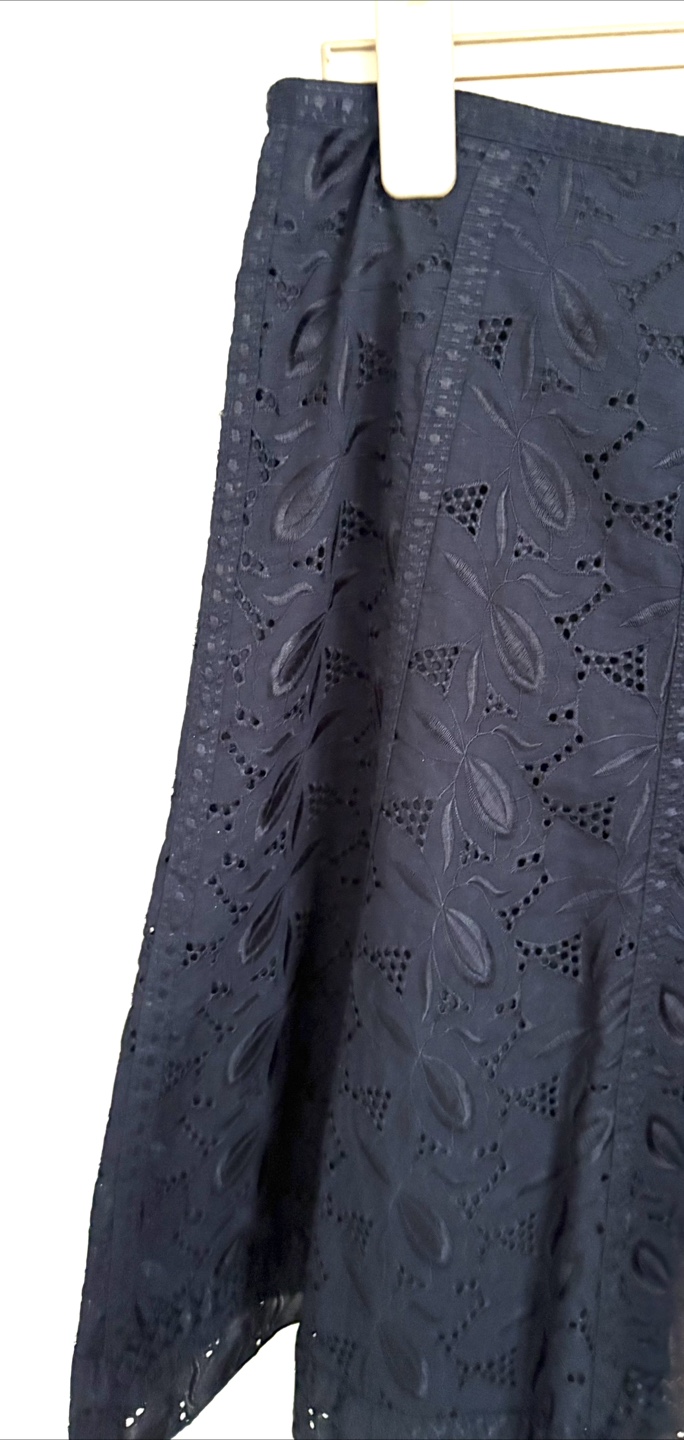 Nygard Collection Black Eyelet Skirt - Size 10 - photo 3