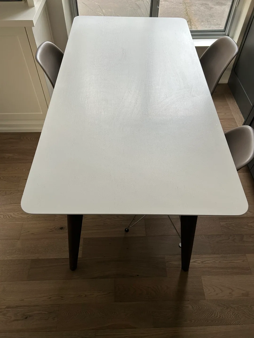 Structube Mid Century Modern Wood Dining Table image indicator(3)