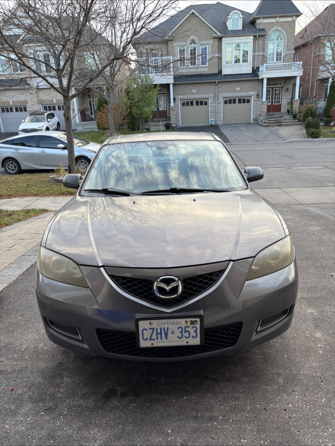 Mazda 3 Sedan - Grey - photo 5