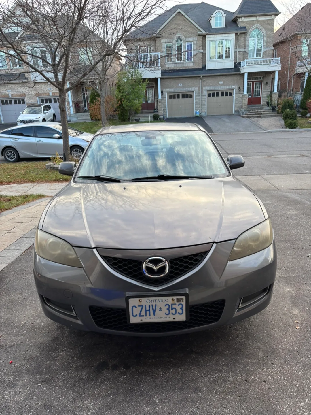 Mazda 3 Sedan - Grey image indicator(5)