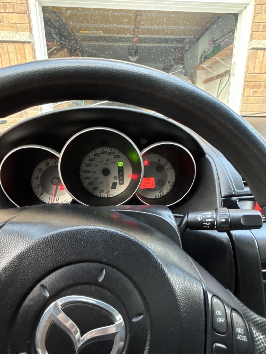 Mazda 3 Sedan - Grey - photo 3
