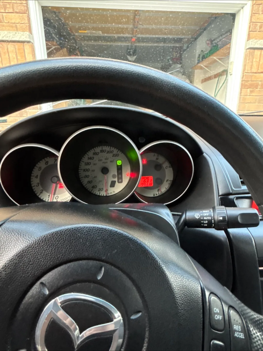 Mazda 3 Sedan - Grey image indicator(3)