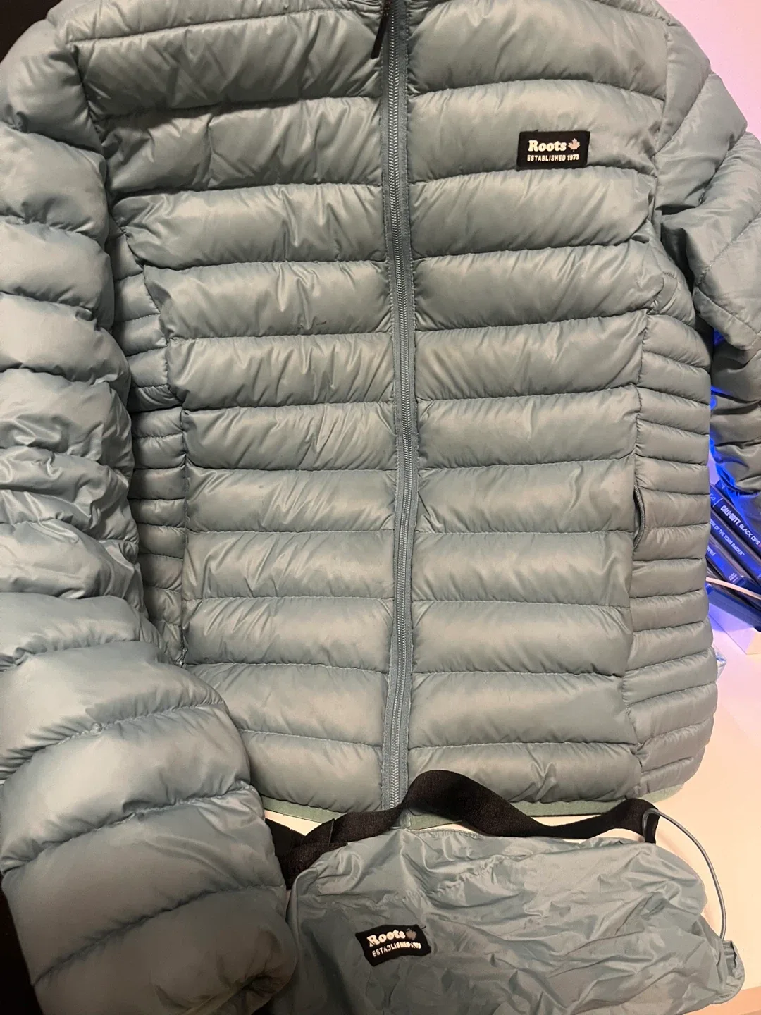 Roots Puffer Jacket - Size M/M image indicator(2)