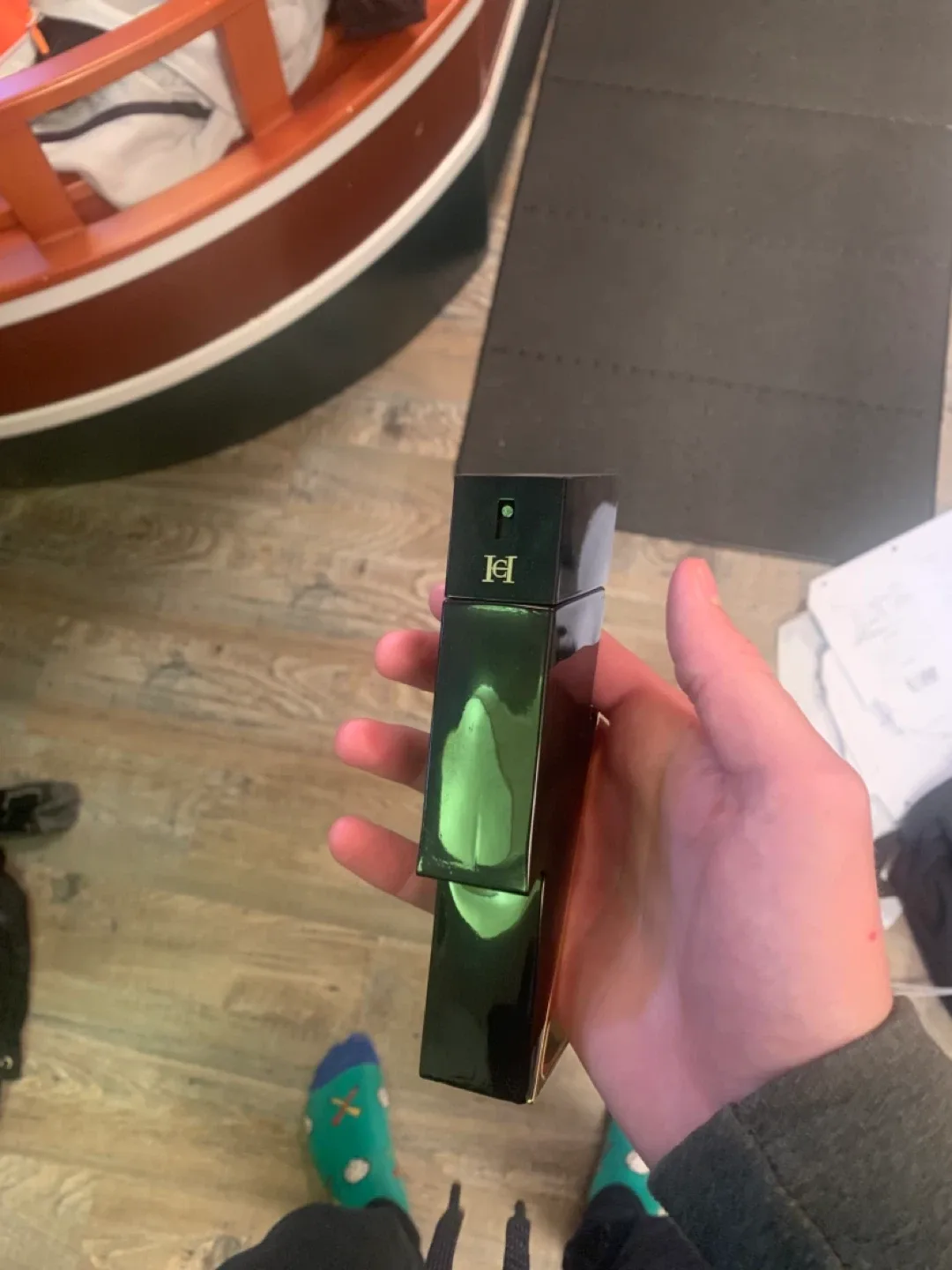 Fragrances/Colognes image indicator(4)