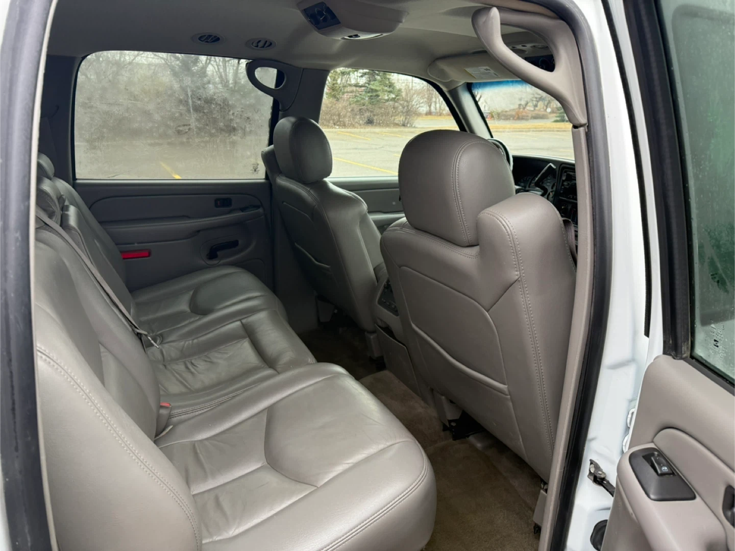 2005 Chevrolet Suburban LT - photo 5