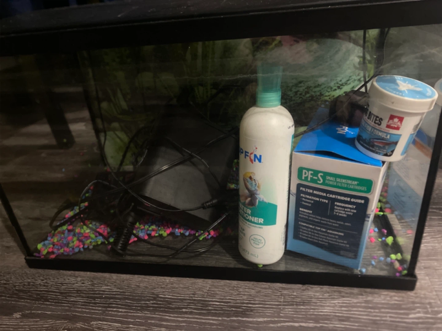 10 Gallon Fish Tank with supplies 🐟
