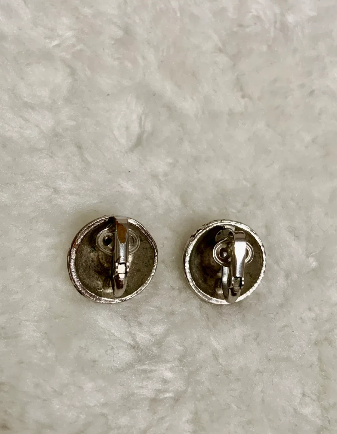 Vintage Silver Tone Clip On Earrings image indicator(3)