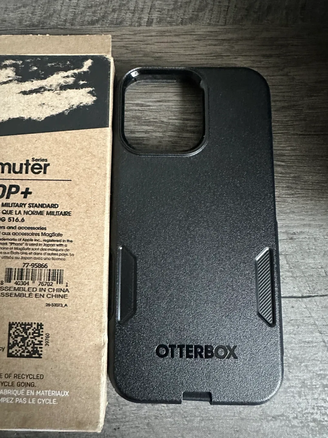 New!Otterbox iPhone 16 Pro Max Commuter Series Case - Black