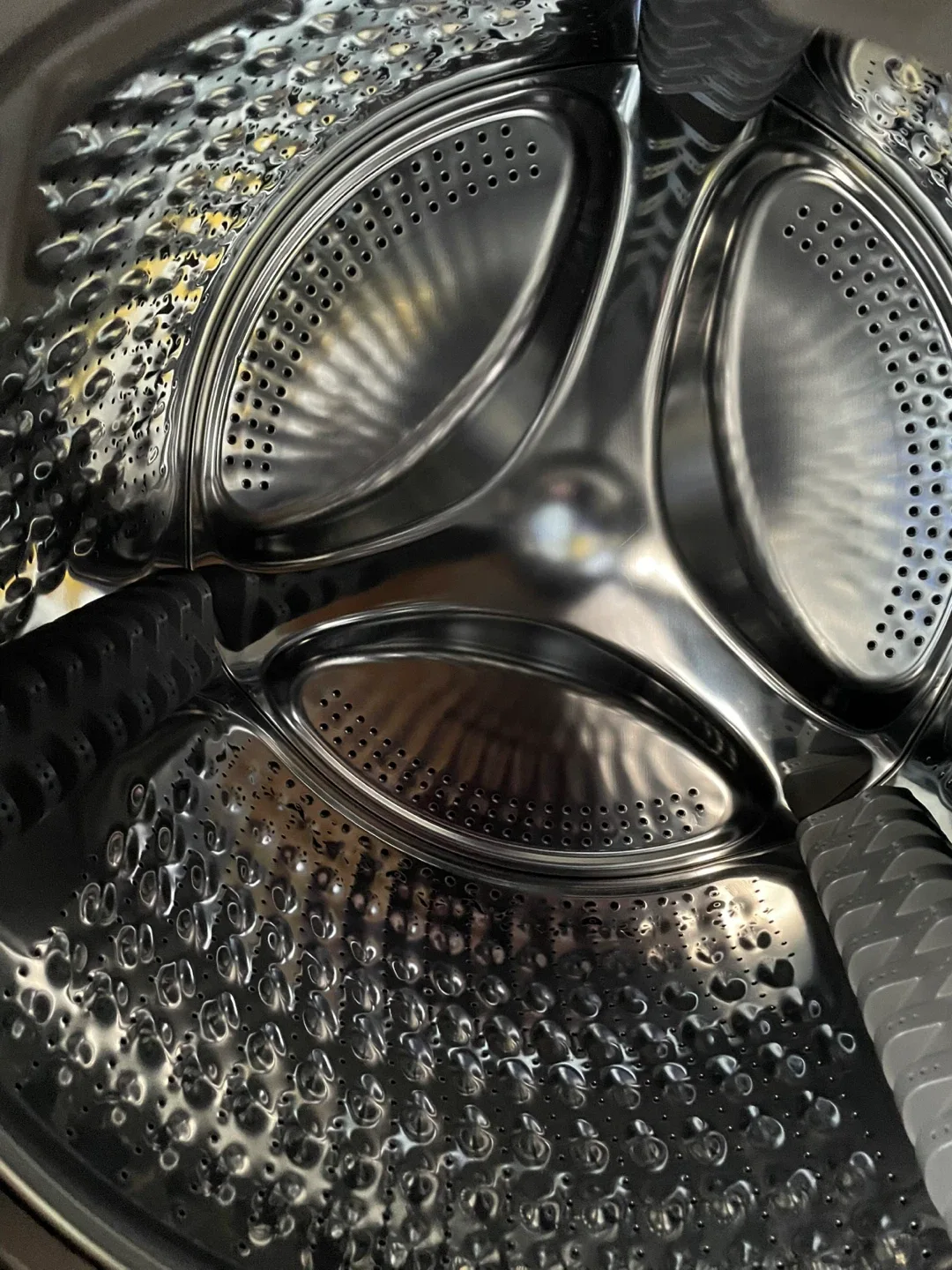 Whirlpool All-in-One Washer Dryer Combo With Warranty image indicator(3)