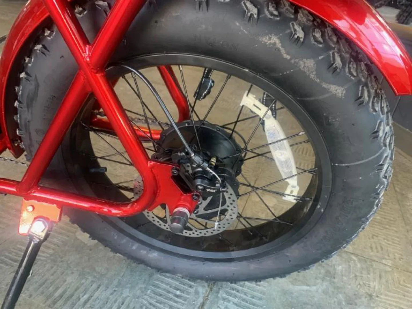 Daymak Red Electric Bicycle image indicator(2)