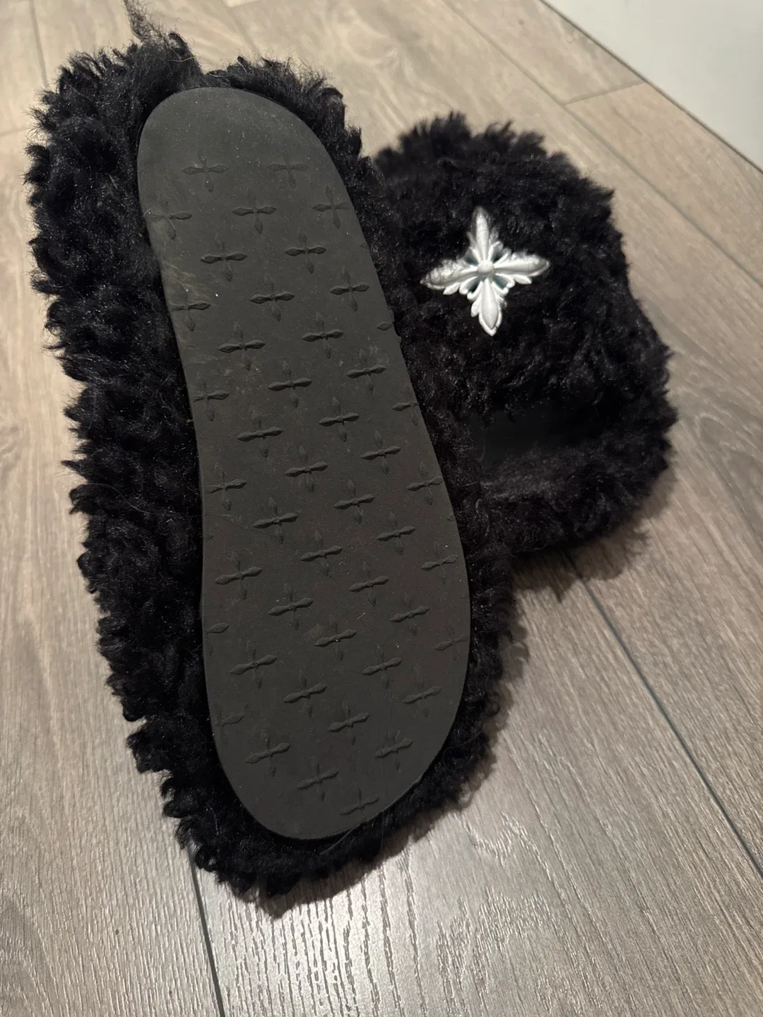 SMFK Black Furry Slides image indicator(4)