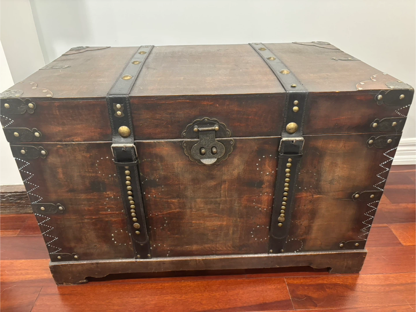 Decorative Wooden Storage Trunk - photo 2