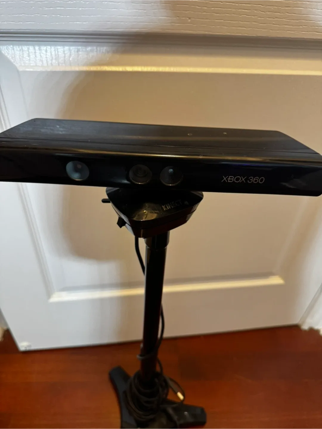 Xbox 360 Kinect with Stand image indicator(2)
