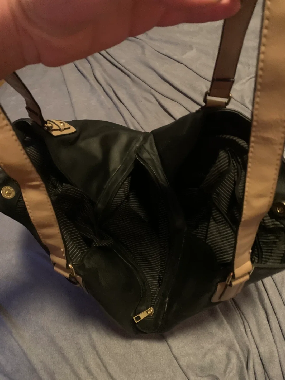 Black handbag with tan straps image indicator(3)