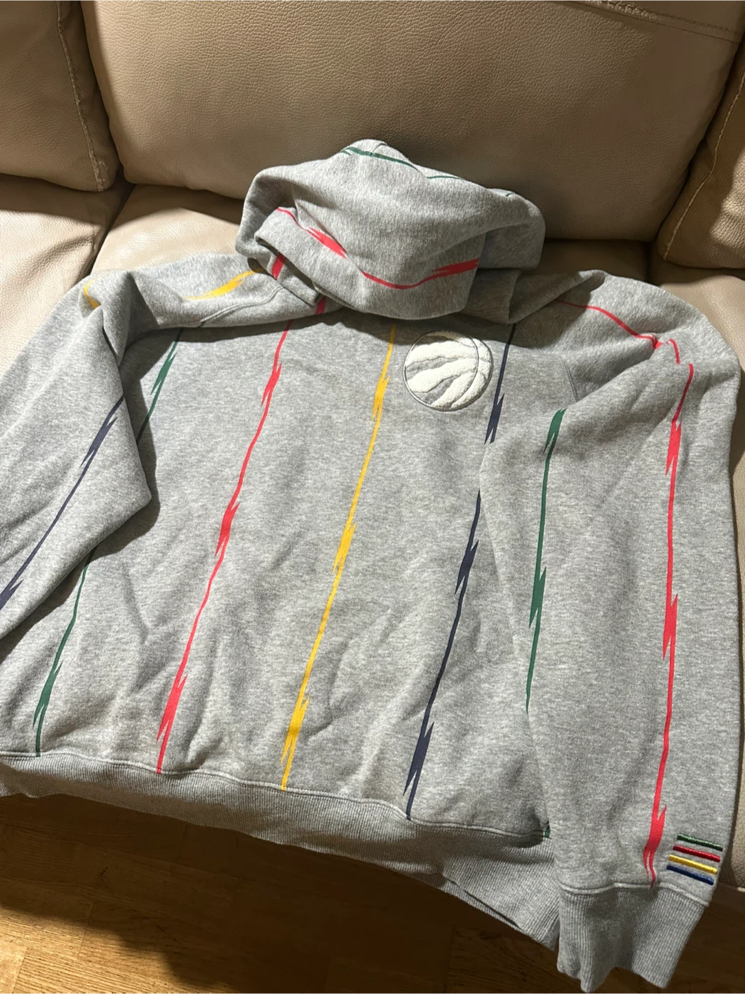 Women’s Raptors/Hudson’s Bay collab XL Grey Hoodie - photo 2