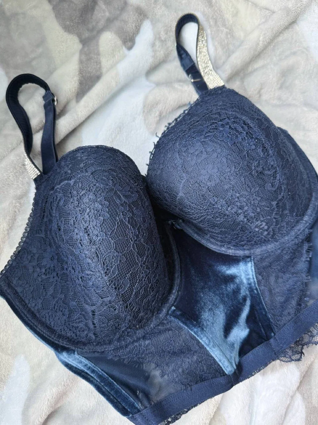 Victoria's Secret  Velvet Corset Bra - 38DD thumbnail