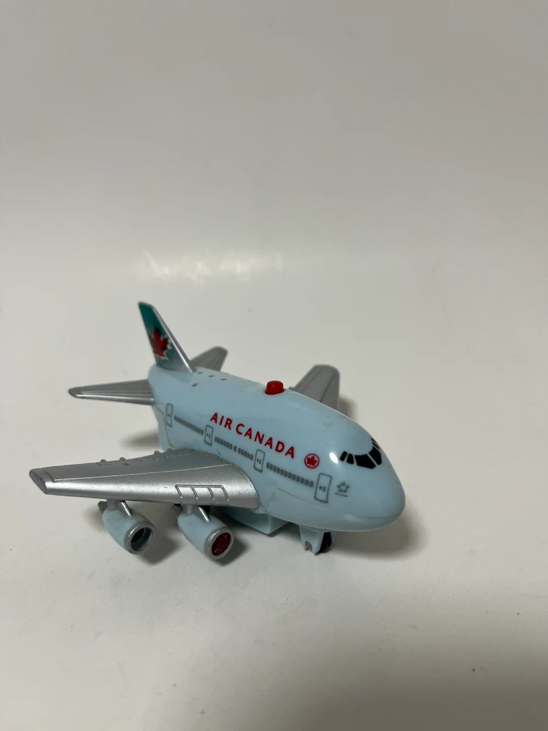 Air Canada pull back lights and sound image indicator(3)