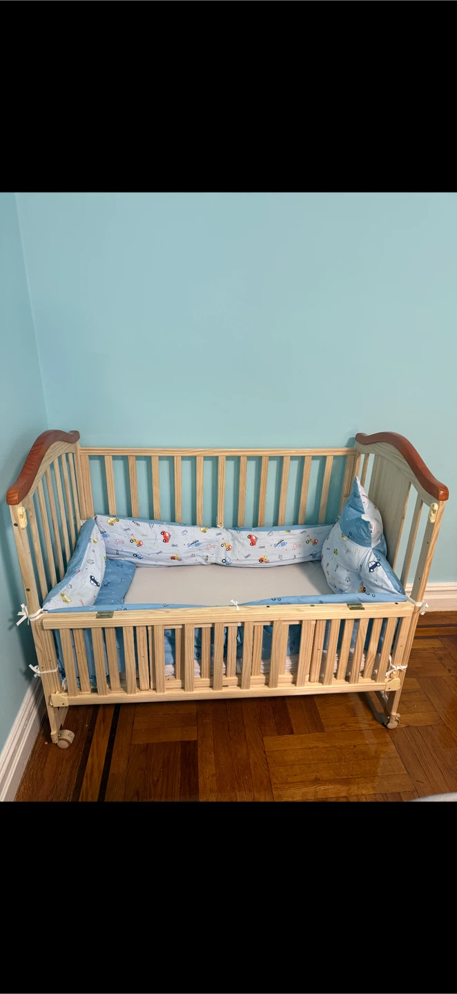 Wooden Baby Crib - photo 3