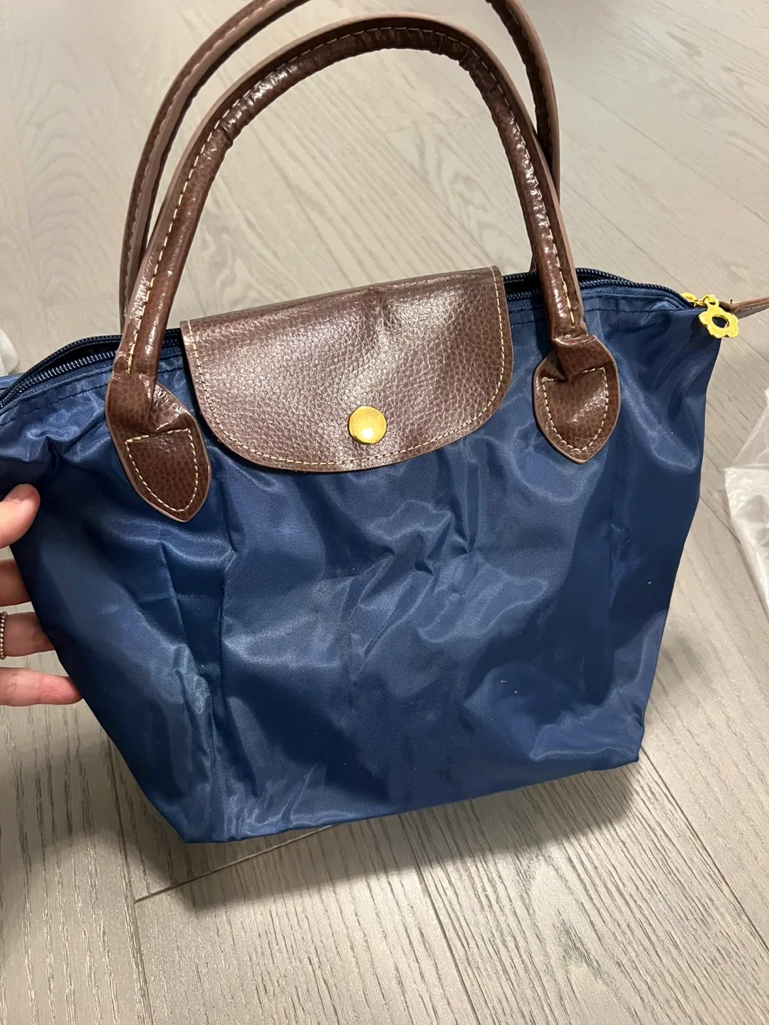 Blue Nylon Tote Bag image indicator(3)